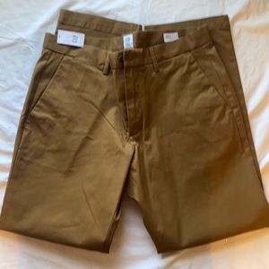 Gap Skinny 34x30 slacks